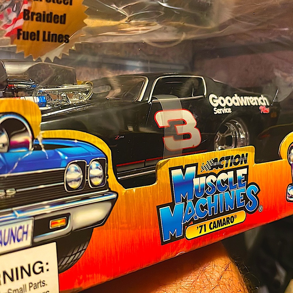 Muscle machines 1:24  Dale Earnhardt Sr. Black 71’ Camaro (rare edition)